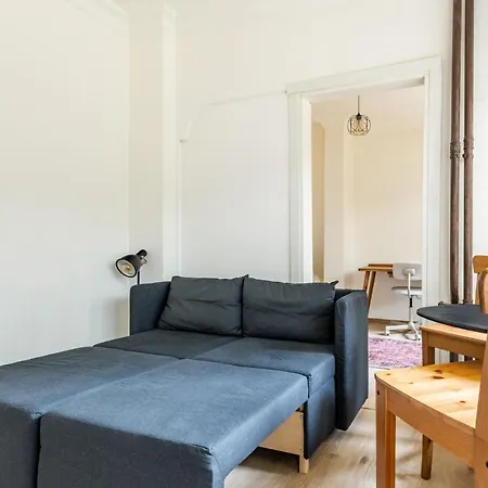 Stylish Flat With Central Location In Kadikoy דירה איסטמבול